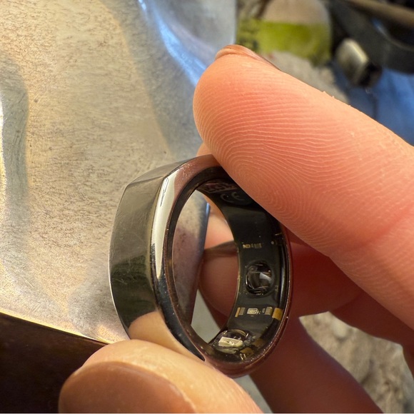 Oura Ring Gen 3 - Picture 3 of 3